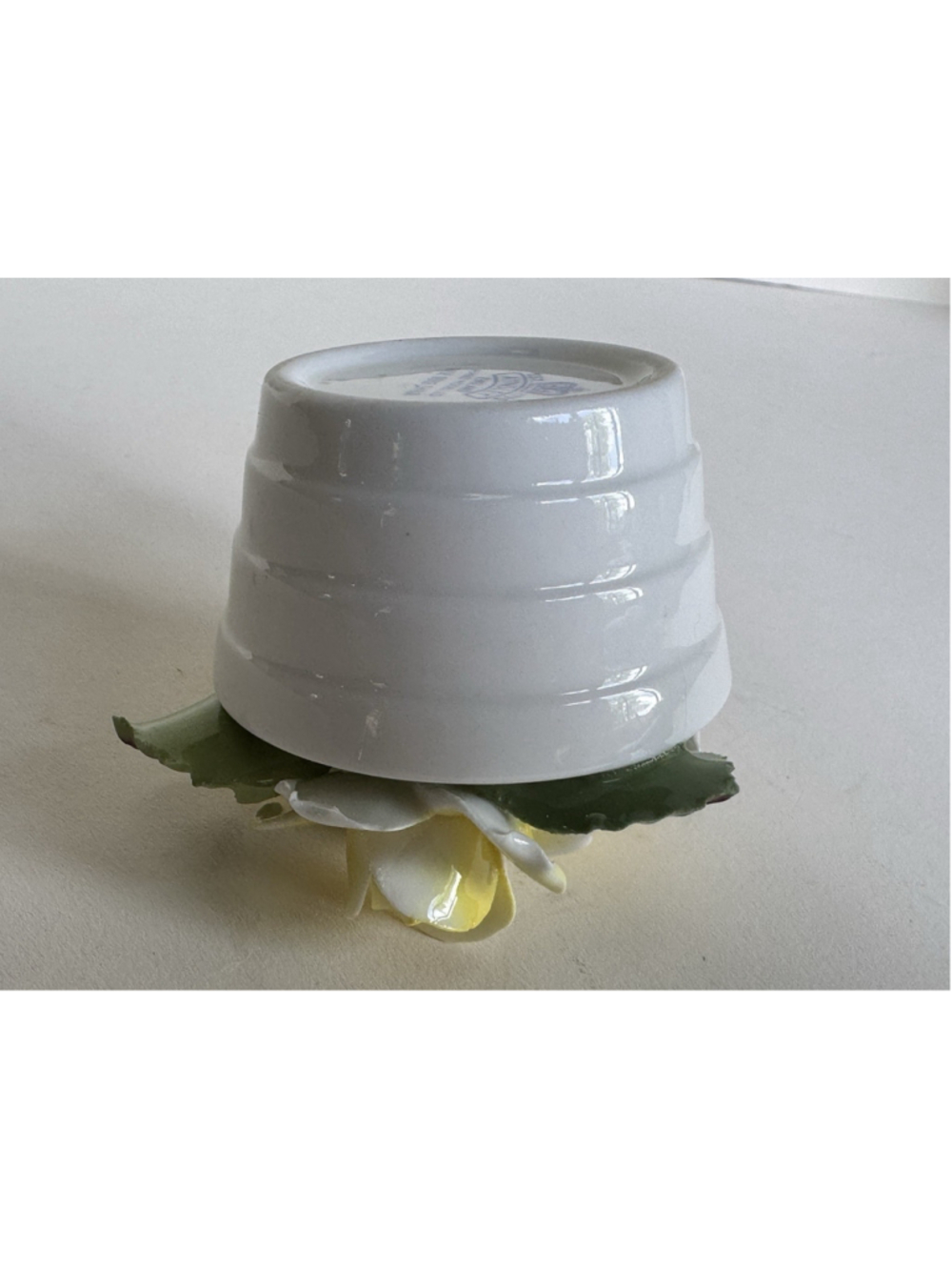 Vintage Aynsley England Hand Modelled & Painted Fine Bone China Flower Bouquet - Picture 8 of 12